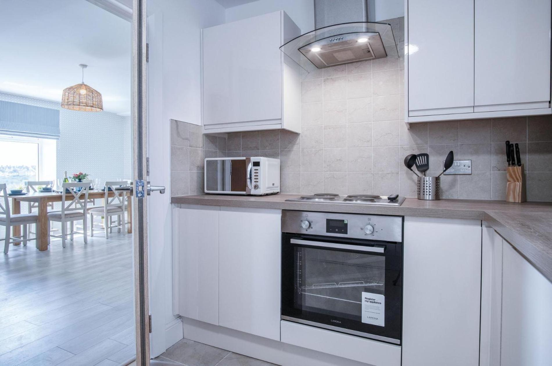 Haven View - 2 Bedroom Apartment - ミルフォード・ヘブン エクステリア 写真
