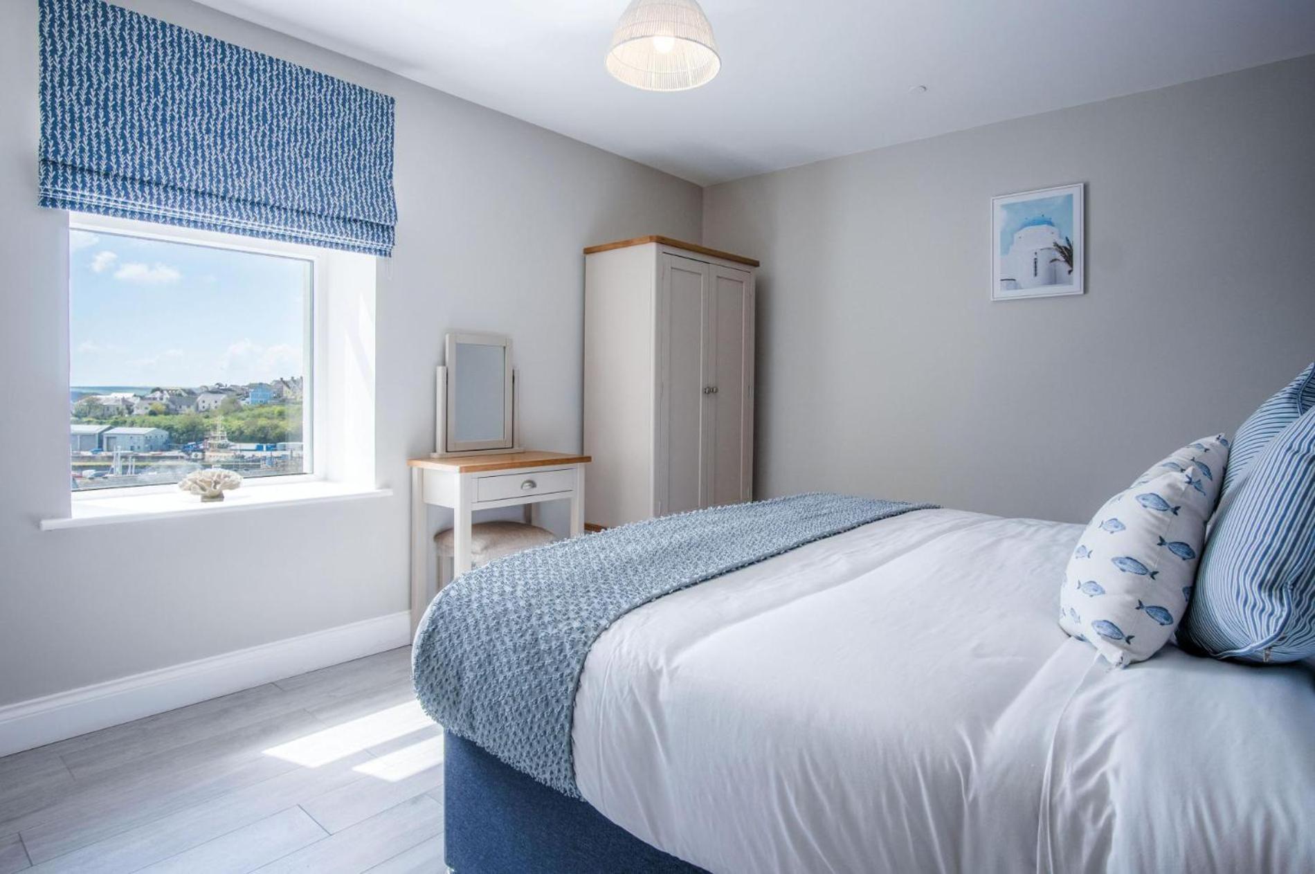 Haven View - 2 Bedroom Apartment - ミルフォード・ヘブン エクステリア 写真