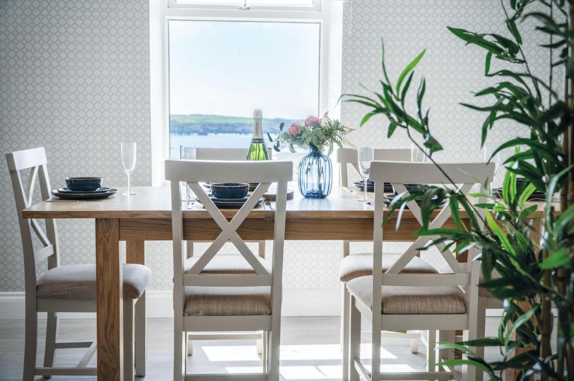 Haven View - 2 Bedroom Apartment - ミルフォード・ヘブン エクステリア 写真