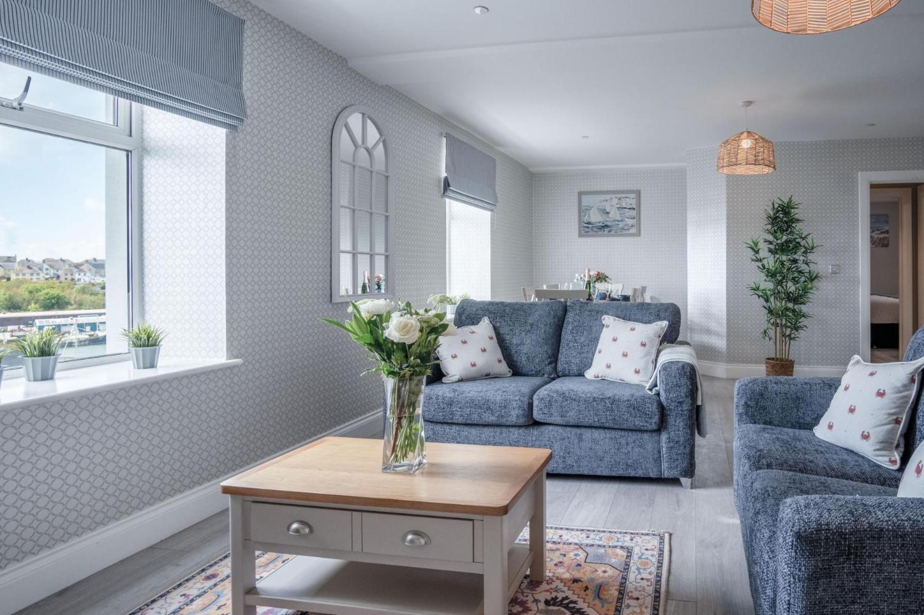 Haven View - 2 Bedroom Apartment - ミルフォード・ヘブン エクステリア 写真
