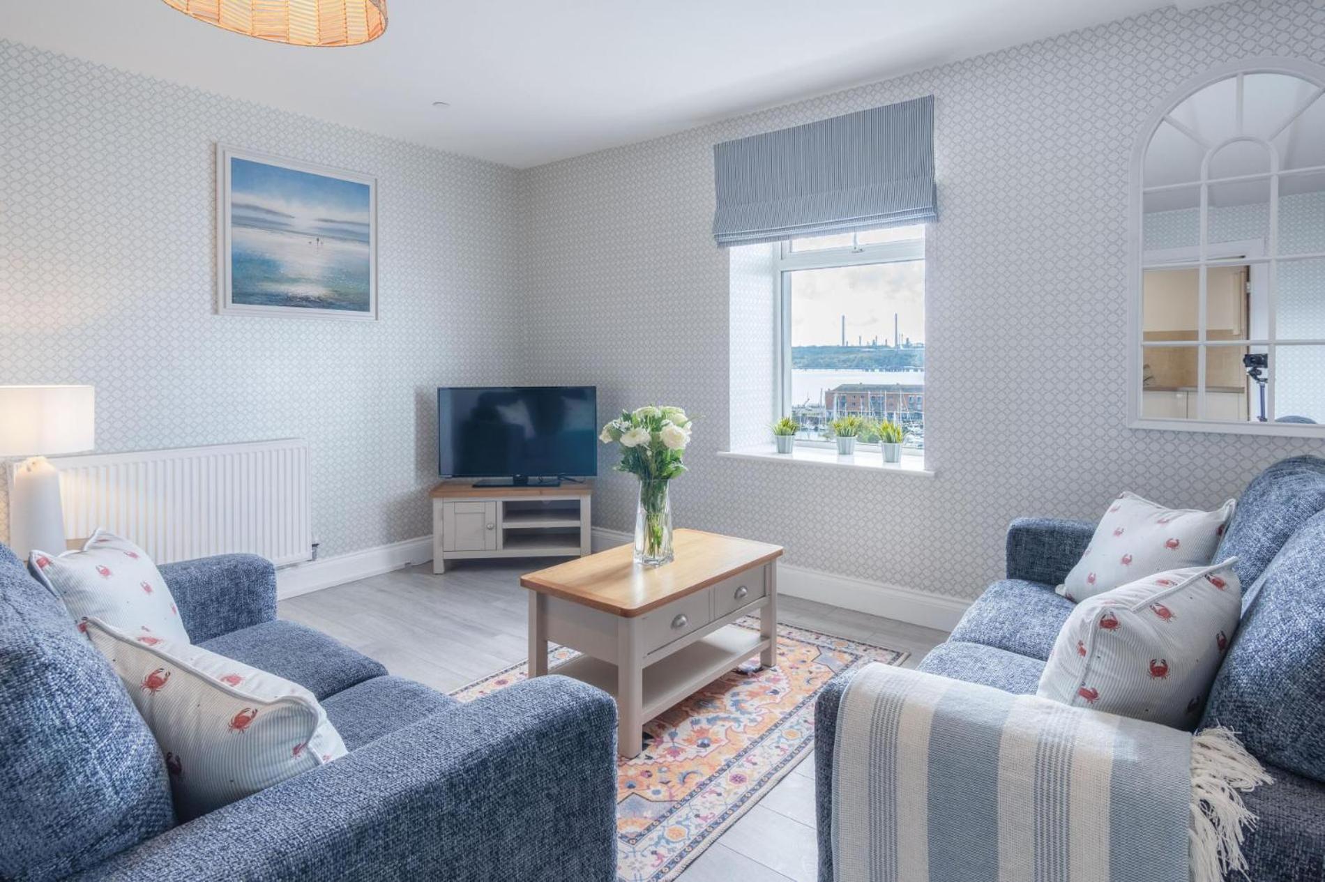 Haven View - 2 Bedroom Apartment - ミルフォード・ヘブン エクステリア 写真